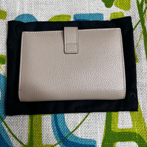Saint Laurent Bi-fold leather wallet - Picture 7 of 15
